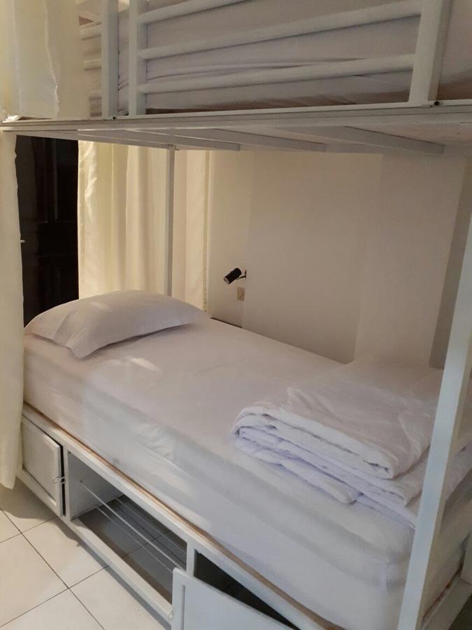Хостел Anggrek Mas Bed & Breakfast Убуд Екстер'єр фото