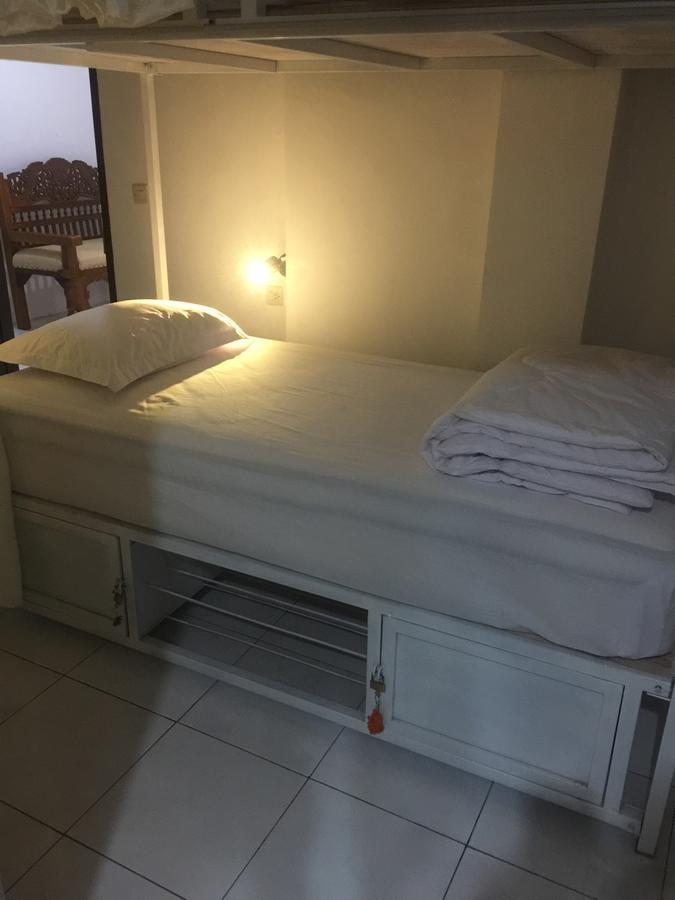 Хостел Anggrek Mas Bed & Breakfast Убуд Екстер'єр фото